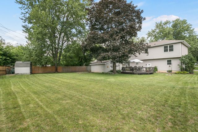 33672 N Greentree Road, Grayslake, IL 60030