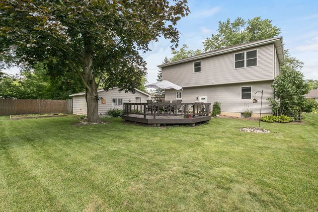 33672 N Greentree Road, Grayslake, IL 60030