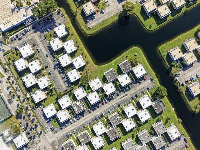 710 Monaco O, Delray Beach, FL 33446