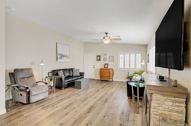 4945 Mascaro Drive, Las Vegas, NV 89122