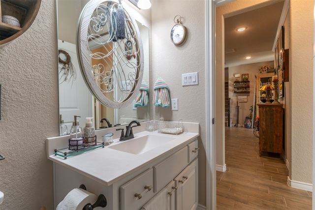 145 Mockingbird Hill Drive, Joshua, TX 76058