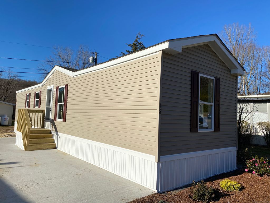 108-16 Clark Road, Naugatuck, CT 06770