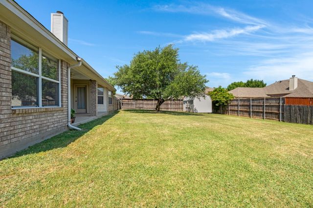 135 Honeysuckle Drive, Justin, TX 76247