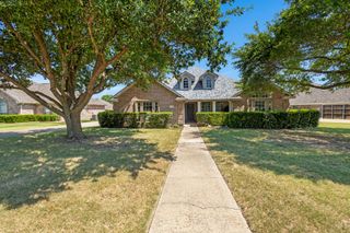 135 Honeysuckle Drive, Justin, TX 76247