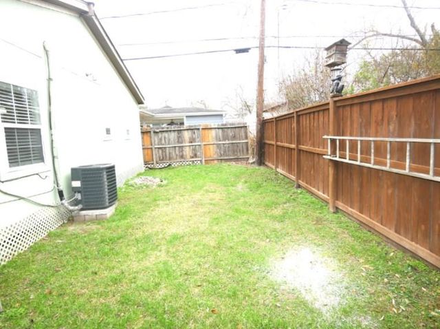 6735 Narcissus Street A, Houston, TX 77087