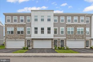 122 ADA HIGHTOWER AVE, Pennington, NJ 08534