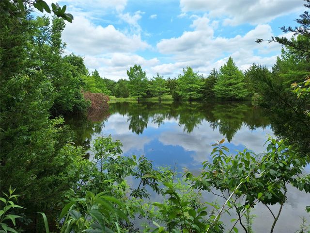 2403 County Road 3210, Dodd City, TX 75438