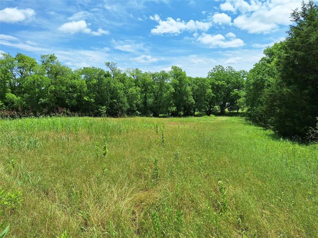 2403 County Road 3210, Dodd City, TX 75438