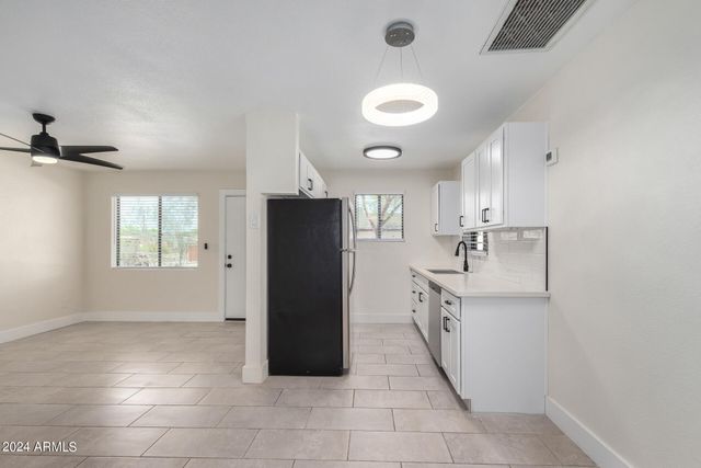 6813 E AVALON Drive, Scottsdale, AZ 85251