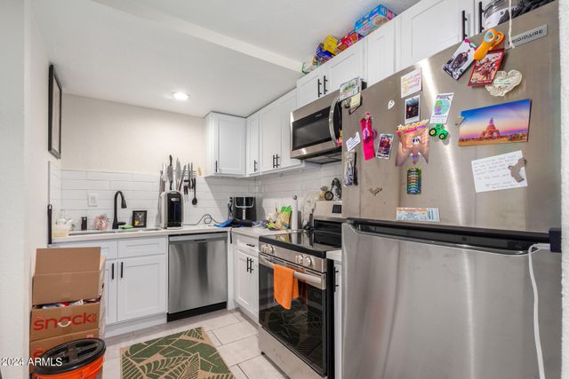 6813 E AVALON Drive, Scottsdale, AZ 85251