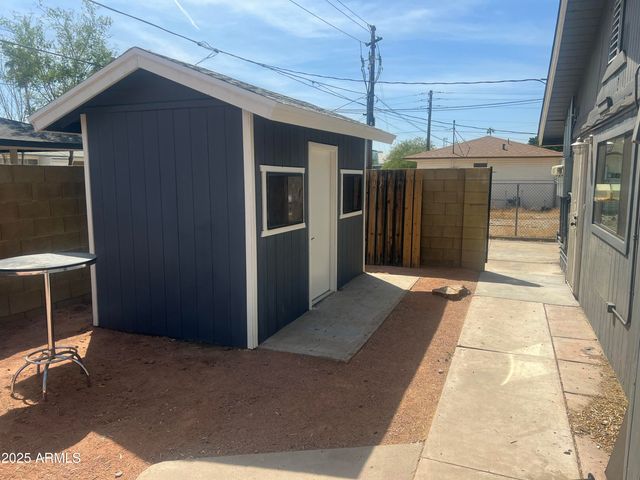 6813 E AVALON Drive, Scottsdale, AZ 85251