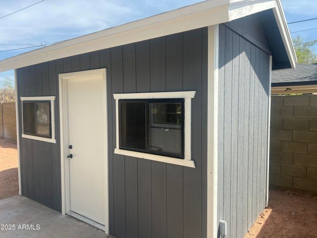 6813 E AVALON Drive, Scottsdale, AZ 85251