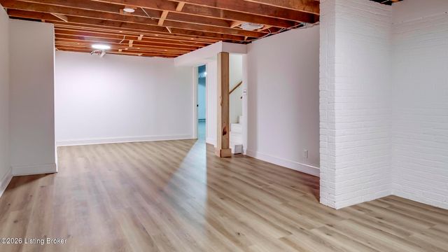 2706 Lime Kiln Ln, Louisville, KY 40222