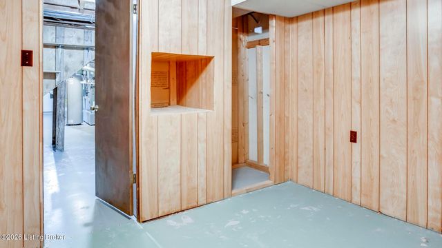 2706 Lime Kiln Ln, Louisville, KY 40222