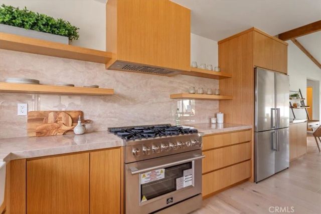 23755 Clarendon, Woodland Hills, CA 91367