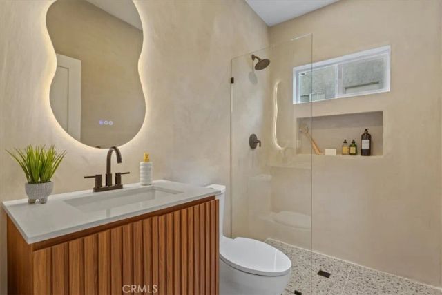 23755 Clarendon, Woodland Hills, CA 91367