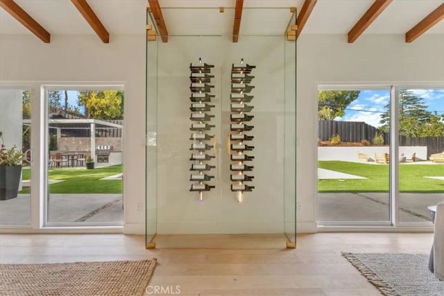 23755 Clarendon, Woodland Hills, CA 91367