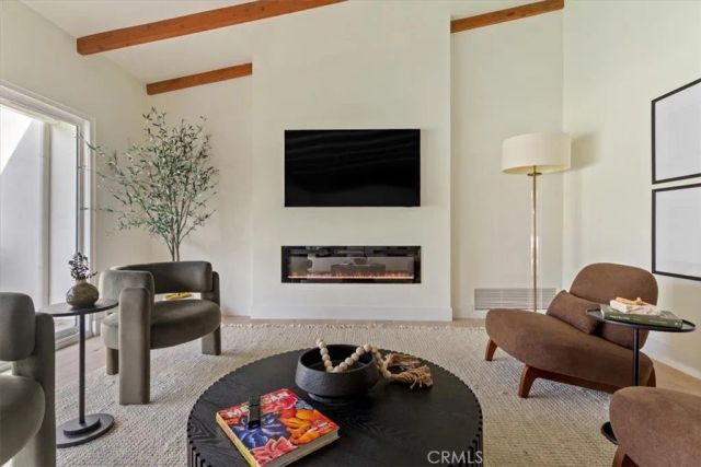 23755 Clarendon, Woodland Hills, CA 91367