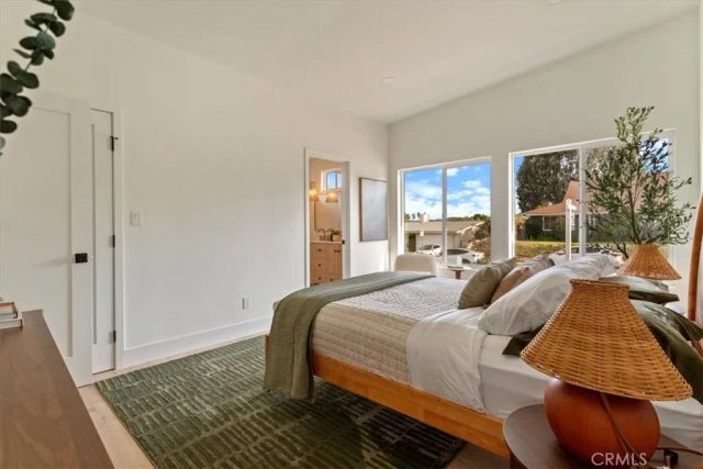 23755 Clarendon, Woodland Hills, CA 91367