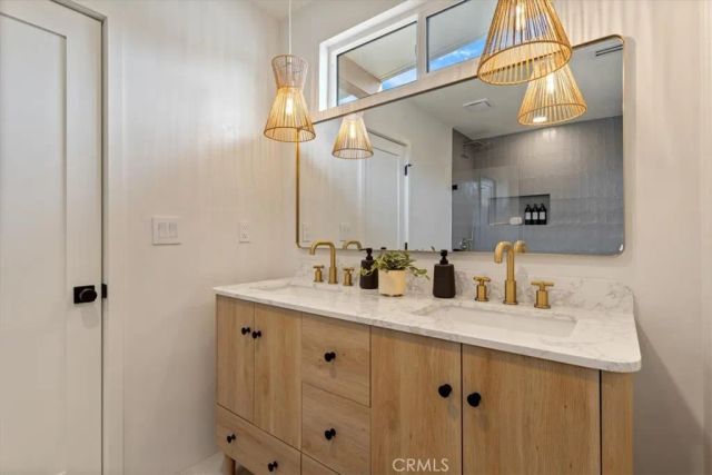 23755 Clarendon, Woodland Hills, CA 91367