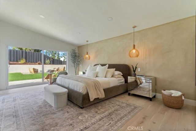 23755 Clarendon, Woodland Hills, CA 91367