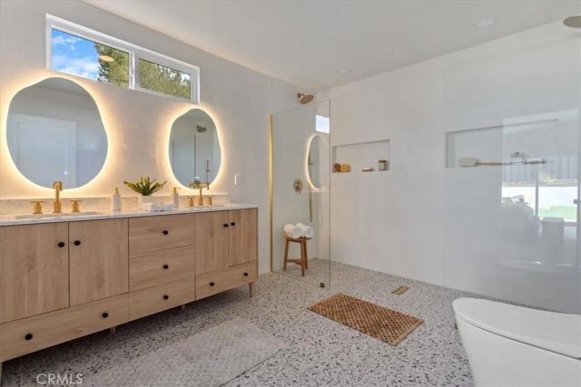 23755 Clarendon, Woodland Hills, CA 91367