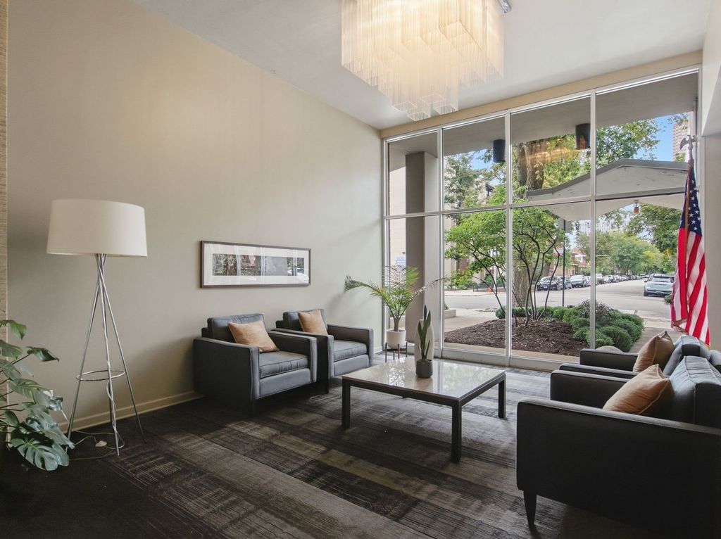 555 W Cornelia Avenue 1002, Chicago, IL 60657 — photo 3