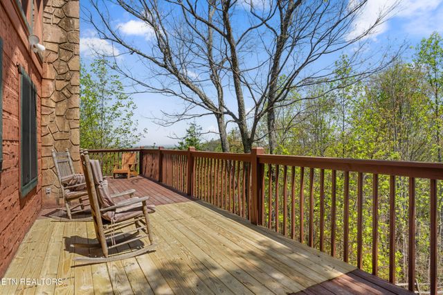 4388 Carolina Cove Way, Sevierville, TN 37863