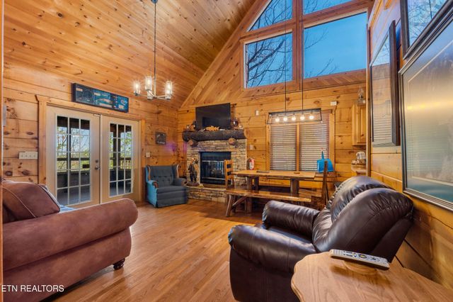 4388 Carolina Cove Way, Sevierville, TN 37863