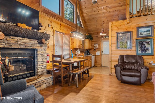 4388 Carolina Cove Way, Sevierville, TN 37863