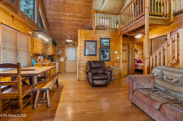 4388 Carolina Cove Way, Sevierville, TN 37863