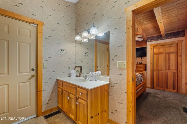 4388 Carolina Cove Way, Sevierville, TN 37863