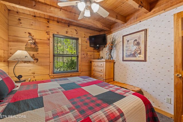 4388 Carolina Cove Way, Sevierville, TN 37863