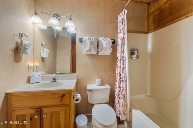 4388 Carolina Cove Way, Sevierville, TN 37863