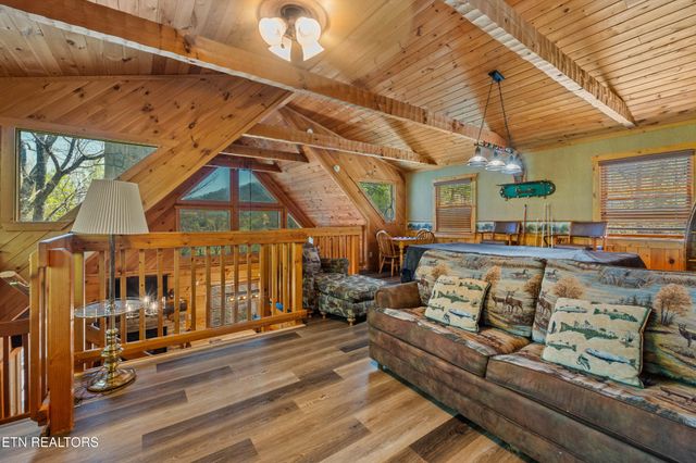 4388 Carolina Cove Way, Sevierville, TN 37863