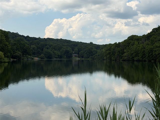 222 Beach Drive, Mahopac, NY 10541