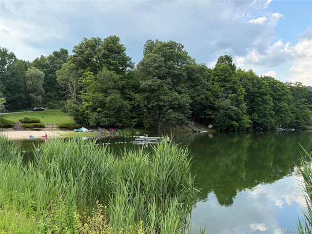 222 Beach Drive, Mahopac, NY 10541