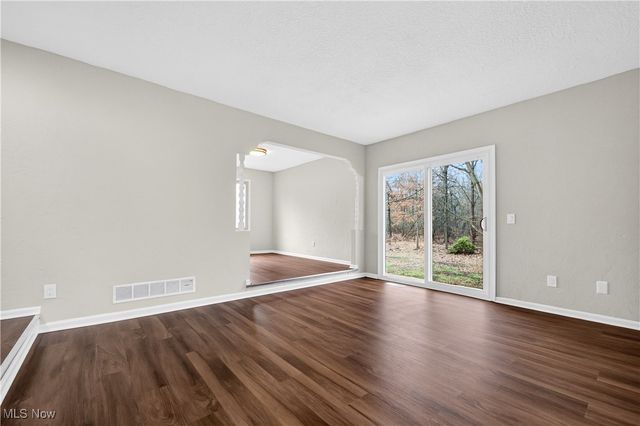 578 N Main Street, Amherst, OH 44001