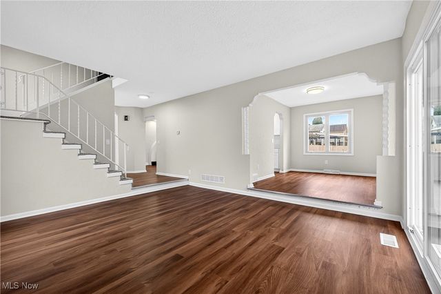 578 N Main Street, Amherst, OH 44001