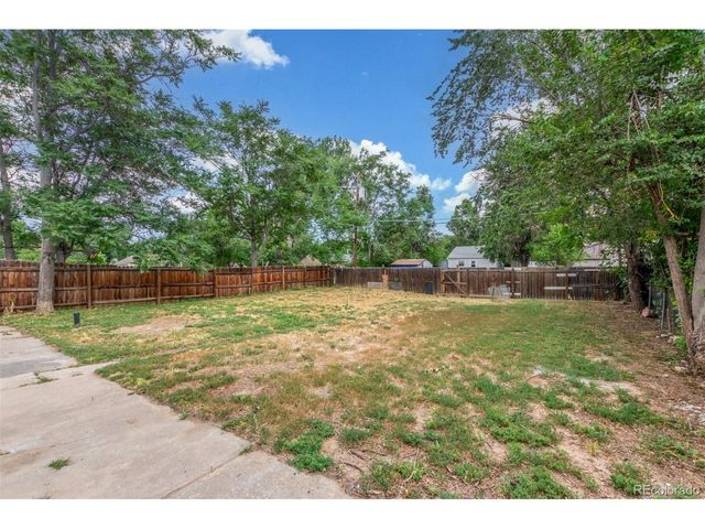 1780 Alton St, Aurora, CO 80010