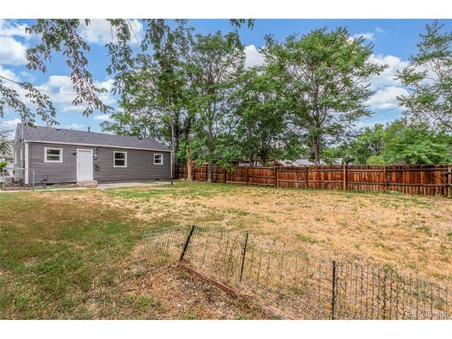 1780 Alton St, Aurora, CO 80010