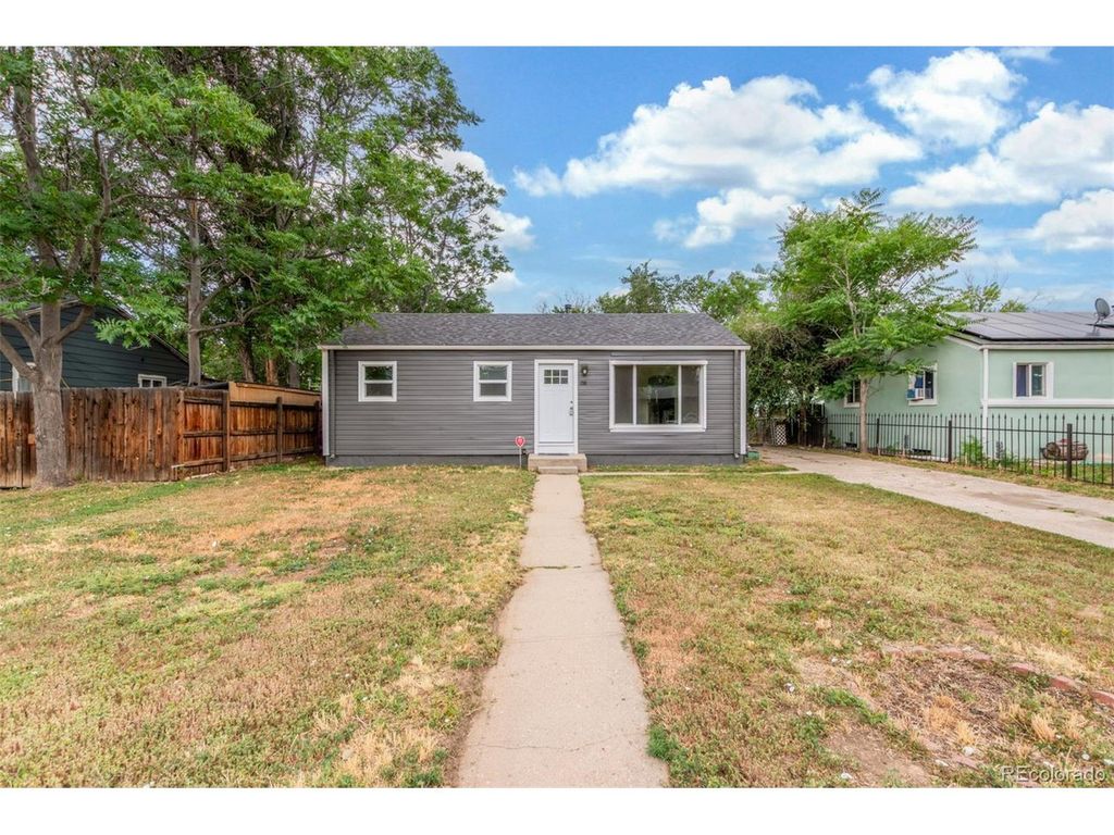 1780 Alton St, Aurora, CO 80010