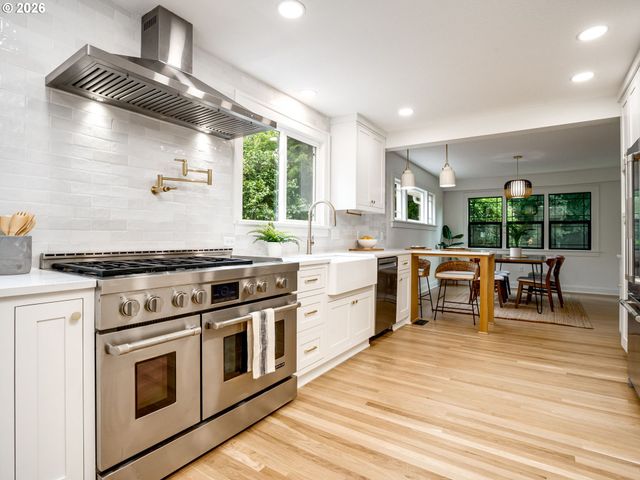 3915 NE Stanton ST, Portland, OR 97212