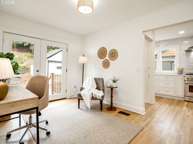 3915 NE Stanton ST, Portland, OR 97212