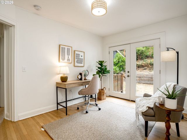 3915 NE Stanton ST, Portland, OR 97212