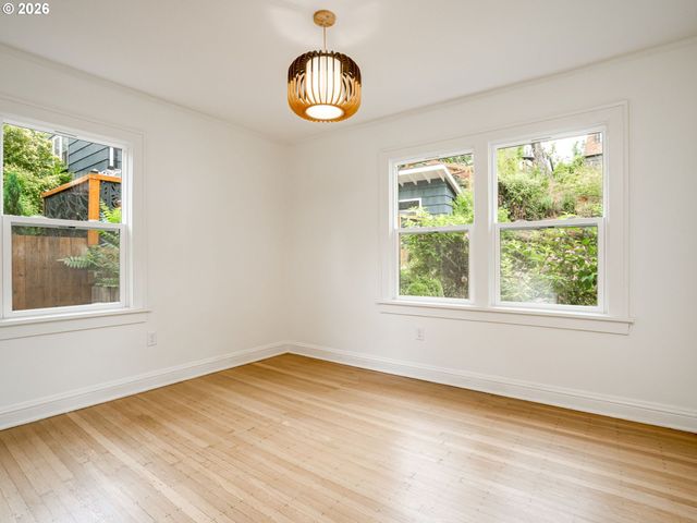 3915 NE Stanton ST, Portland, OR 97212