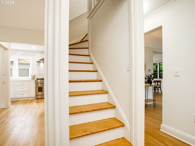 3915 NE Stanton ST, Portland, OR 97212