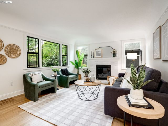 3915 NE Stanton ST, Portland, OR 97212