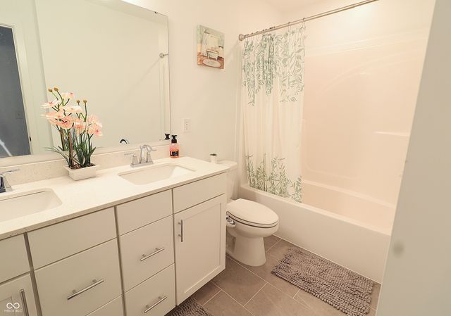 15907 Black Willow, Fishers, IN 46040