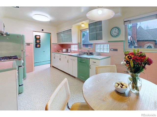 665 Ivy Street, Denver, CO 80220